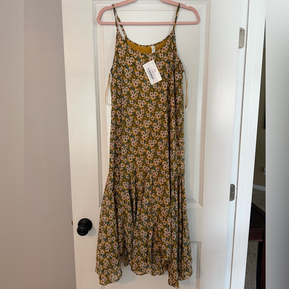 L Love Floral Spaghetti Strap Maxi Dress in Mustard floral Sz small